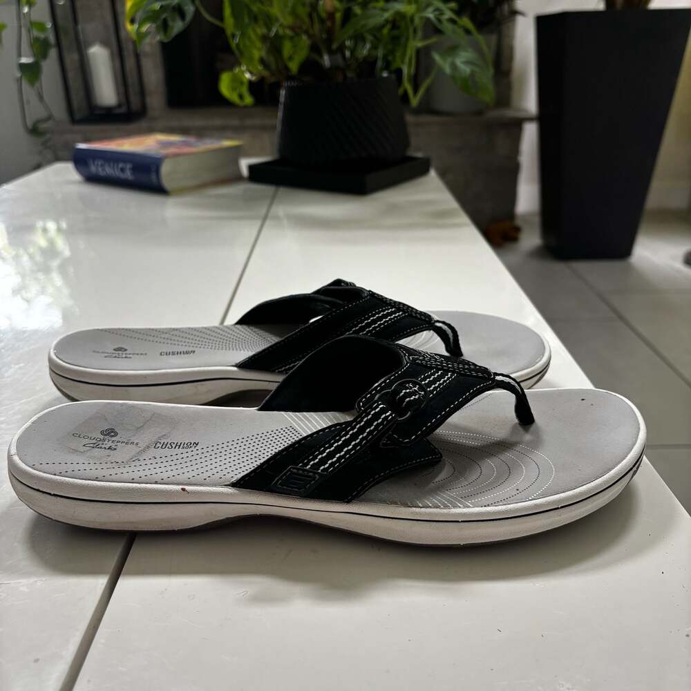 Clarks Cloudsteppers Cushion Soft Flip Flop Sandals Black Women's Size 11